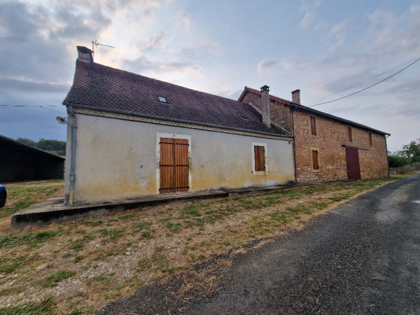 Offres de location Maison Hautefort 24390